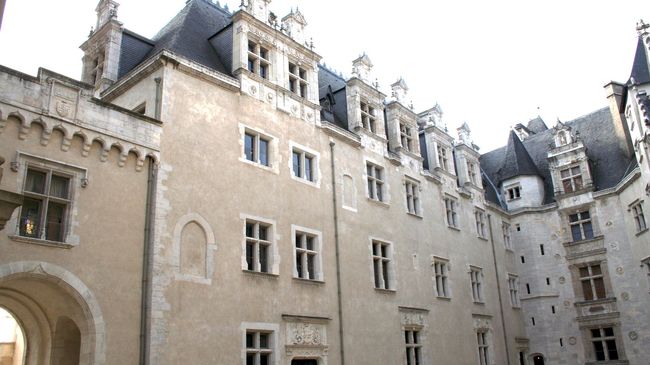 Cour intérieure du Château de Pau